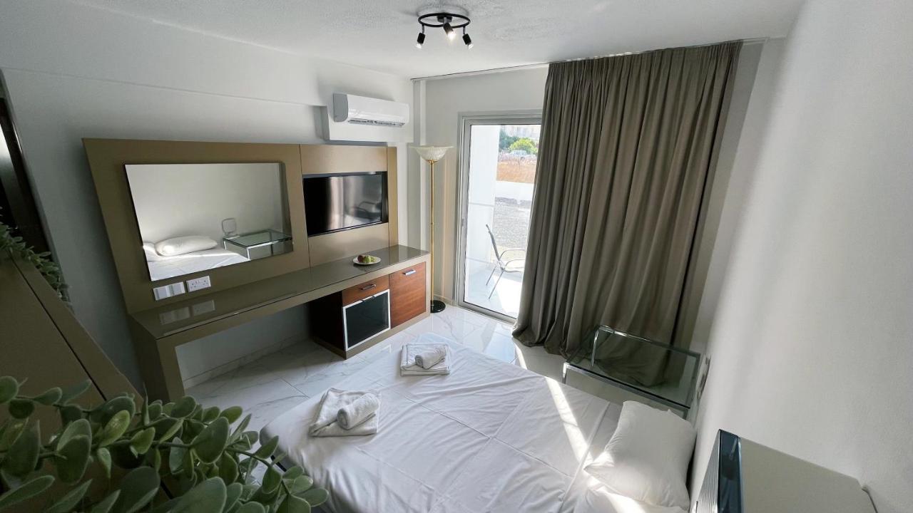 Fotoxenia Luxury Apts باراليمني المظهر الخارجي الصورة